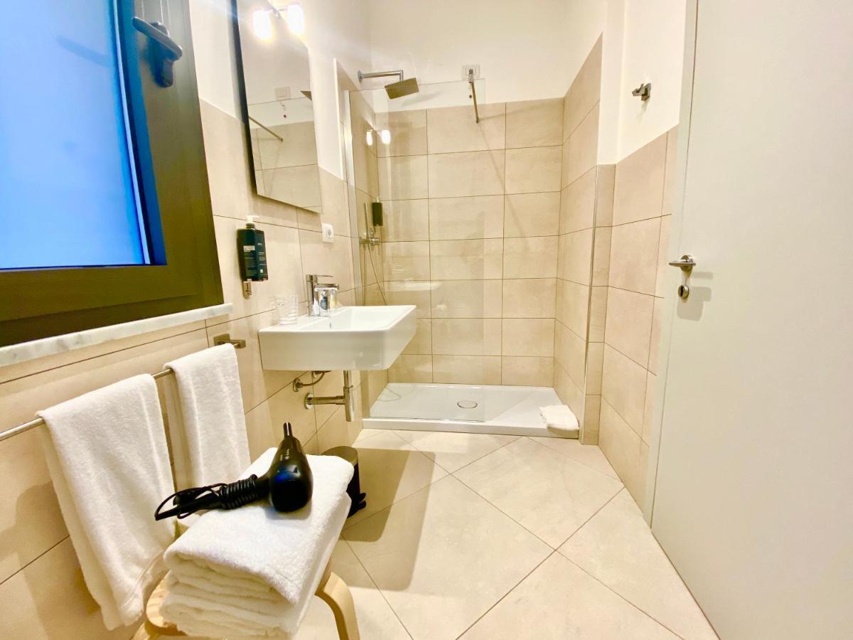 Palazzina B - Smart Rooms Genua Buitenkant foto